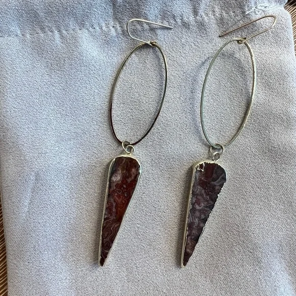 MANACULTURE Dangle Drop Earrings, handmade with genuine stone - Picture 6 of 7